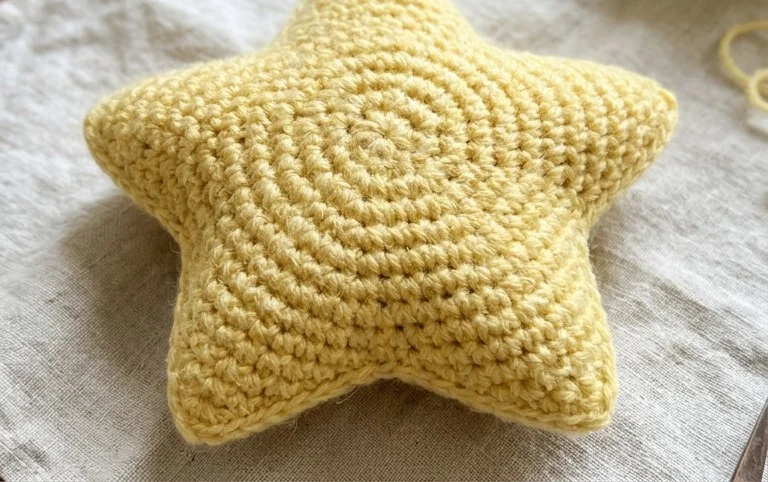 How to Crochet Star Amigurumi For Kids